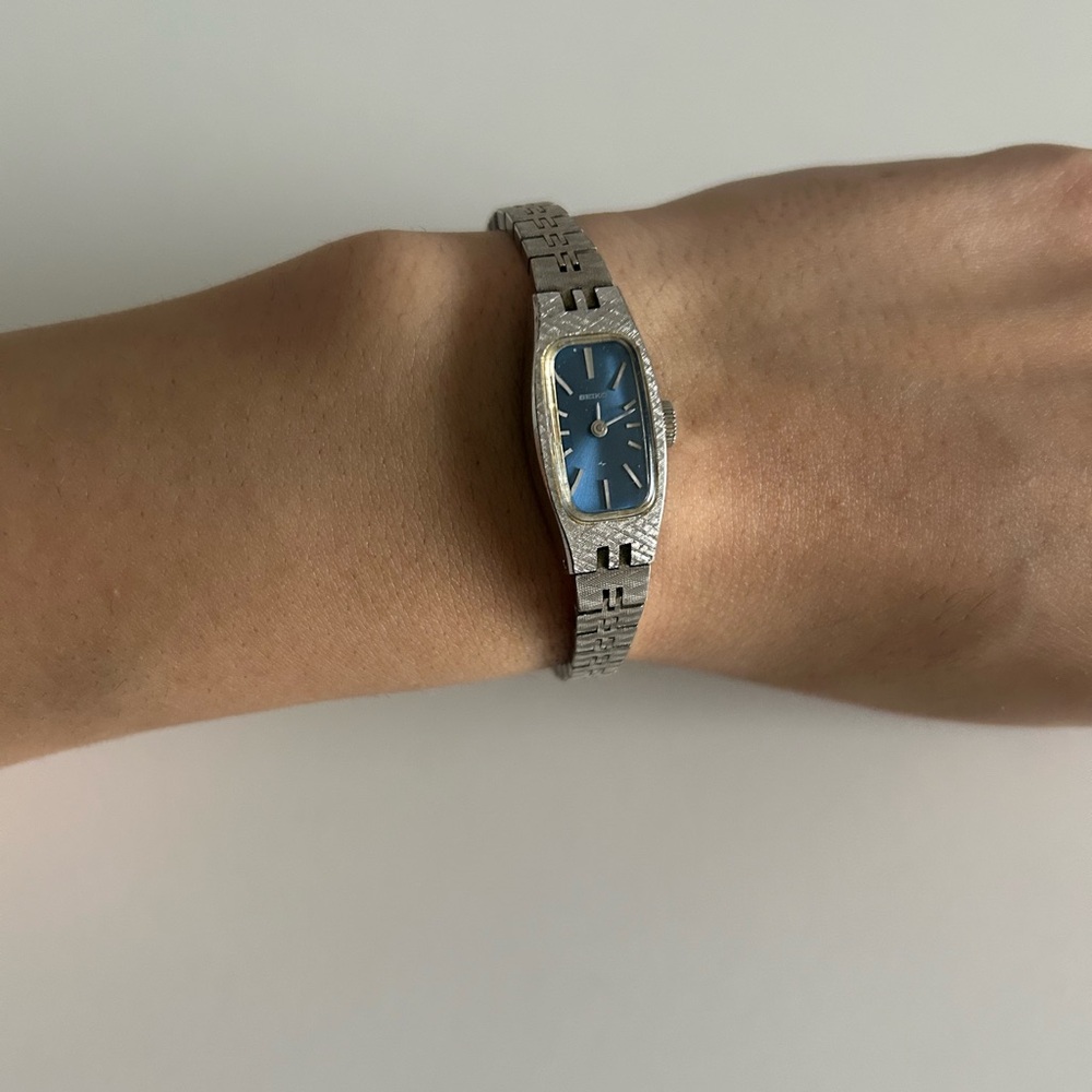 Seiko vintage 70’s silver Watch with Blue Dial